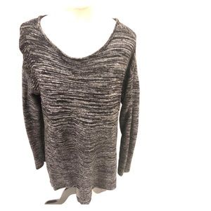 Daisy Fuentes black and white sweater size large